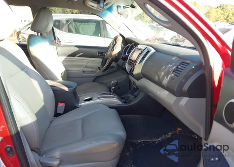 2015 Toyota Tacoma Base V6 из США, поврежденный, VIN 3TMLU4EN0FM174847